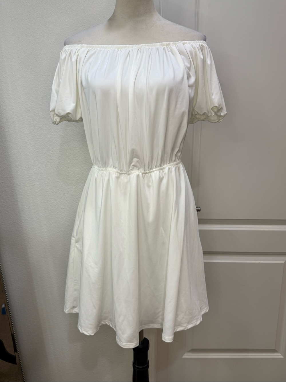 Black Halo Off-the-Shoulder White Mini Dress NWT